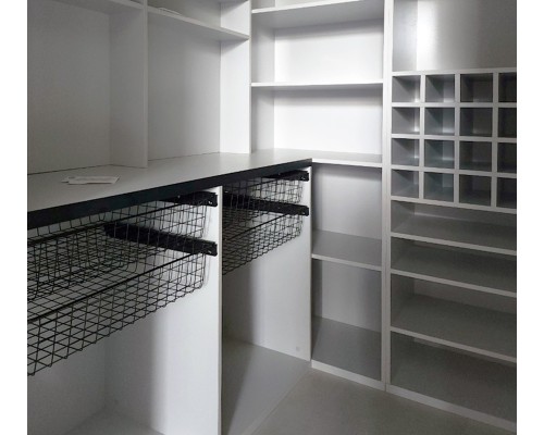 Кронштейны корпусной мебели 300